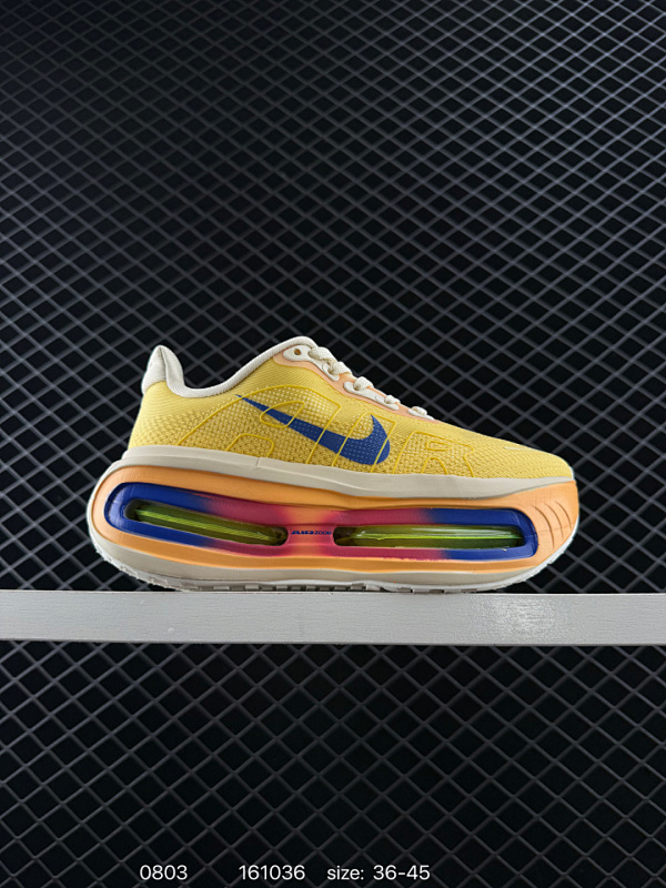 180 公司级✅Nike VOMERO PREMIUM 耐克 舒适减震防滑 低帮跑步鞋 全掌ReactX泡绵中底 前掌和后跟还配备了Air Zoom气垫单元 据说跑起来更快更舒适哦 这次最大的升级点