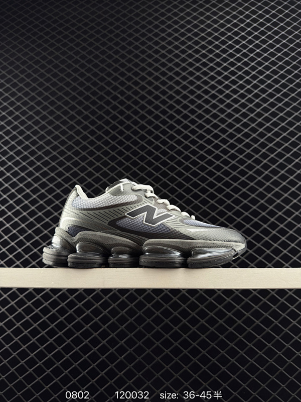 160 Joe Freshgoods x New Balance NB9060 联名款 复古休闲运动慢跑鞋  鞋款灵感源自设计师本人对夏日的怀日回忆。鞋面大身由空间双格及磨砂鞋面拼接而生，配以柔和、温