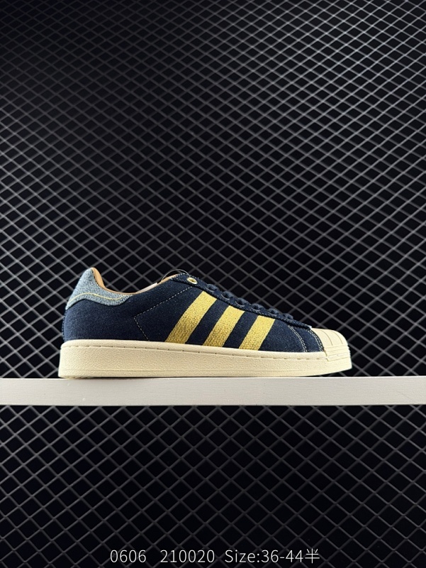 100 公司级✅adidas originals Superstar 82 舒适 防滑耐磨 低帮 板鞋 男女款 蓝牛仔 贝壳头 adidas Originals Superstar诞生于1969年，是