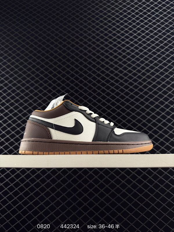120 Air Jordan 1 Low SE ASW "Black and White" 低帮 漆皮黑白AJ1 乔丹1代 aj1 乔1 低邦 全明星 乔丹篮球鞋系列 鞋款整体采用黑色漆皮鞋面，尽显精