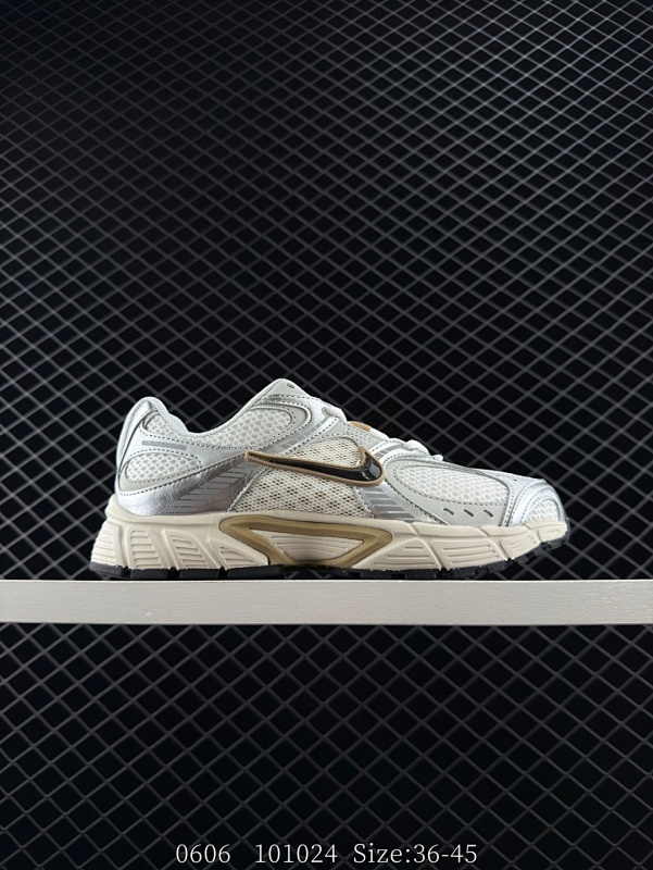 120 纯原 公司级✅Nike V5 RNR 耐克 舒适百搭防滑耐磨 低帮休闲鞋 鞋面是大网孔设计 透气性超强 夏天穿完全不会闷脚 特别适合现在这种天气 中底是泡棉材质 脚感特别舒适 走一天脚都不会累