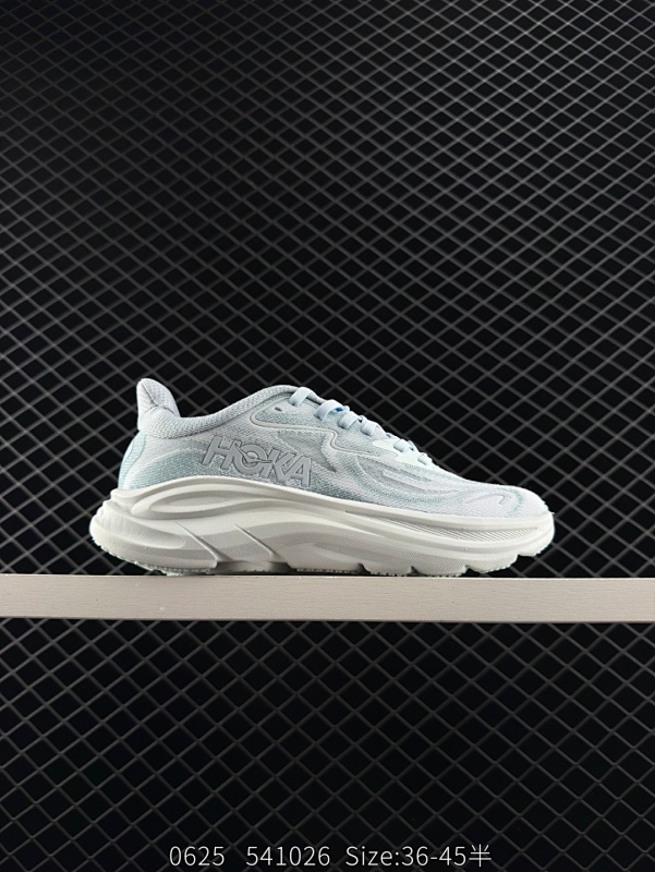 130 公司级✅HOKA M CLIFTON 10 轻量低帮户外越野跑鞋 户外山脉越野轻量运动跑鞋  鞋面用轻的无缝架构 鞋带用了弹性不易松脱的扁宽弹性鞋带 轻薄的TPU贴在透气的鞋面上 前掌与中掌部