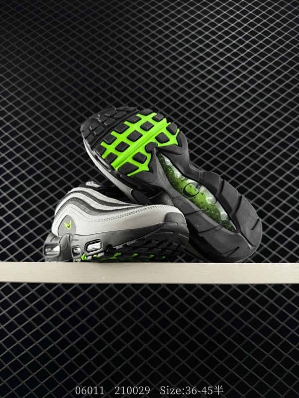 145 耐克 Nike Air Max 97 耐克97款全掌气垫缓震跑步鞋 子弹头复刻 织物材质运动鞋 货号：IM2174 001 Size：36-45带半码 编码：210029  详情