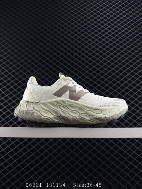 170 真标✅NEW BALANCE FRESH FOAM MORE TRAIL男子低帮跑步鞋MTMORNBK 这款鞋子的舒适度，穿上它就像踩在棉花上一样，无论是跑步‍♀️还是日常穿搭都能