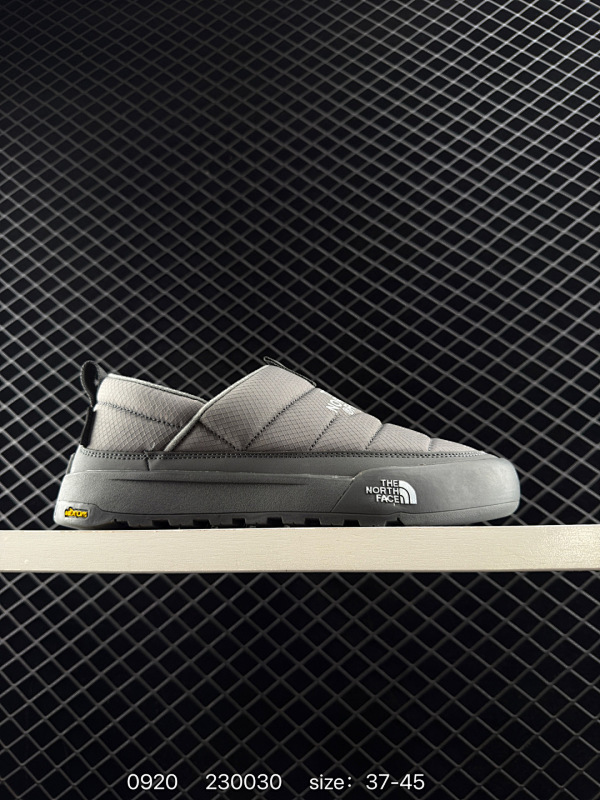 150 公司级✅北面THE NORTH FACE GLENCLYFFE 舒适百搭 织物耐磨 低帮跑步鞋 鞋面采用坚固耐磨的材质设计，配合Vibram大底，抓地力出色，爬山或湿滑路面时能有效防滑。 货号