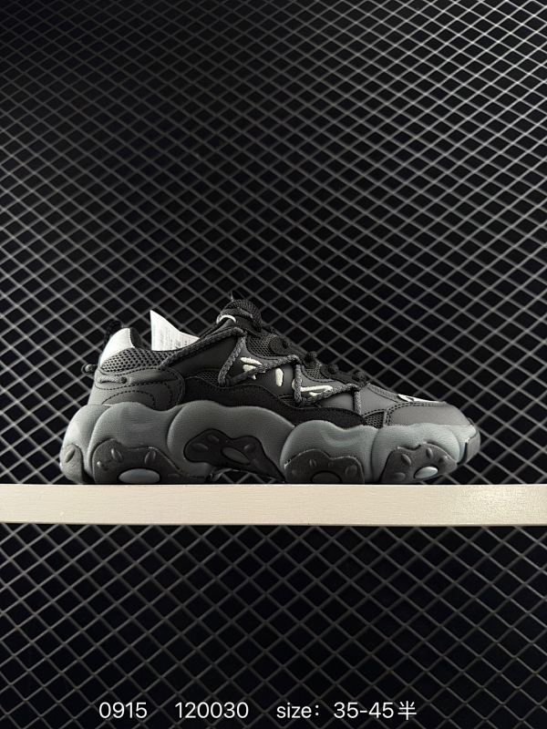 150 FILA斐乐 PEASE 豌豆鞋 时尚舒适百搭 防滑耐磨 低帮生活休闲鞋 鞋面设计理念源自于历史篮球鞋款 SMASH 从其复古鞋面提炼元素 结合板鞋鞋底做现代拼接的混搭风格设计 鞋侧身的TPU