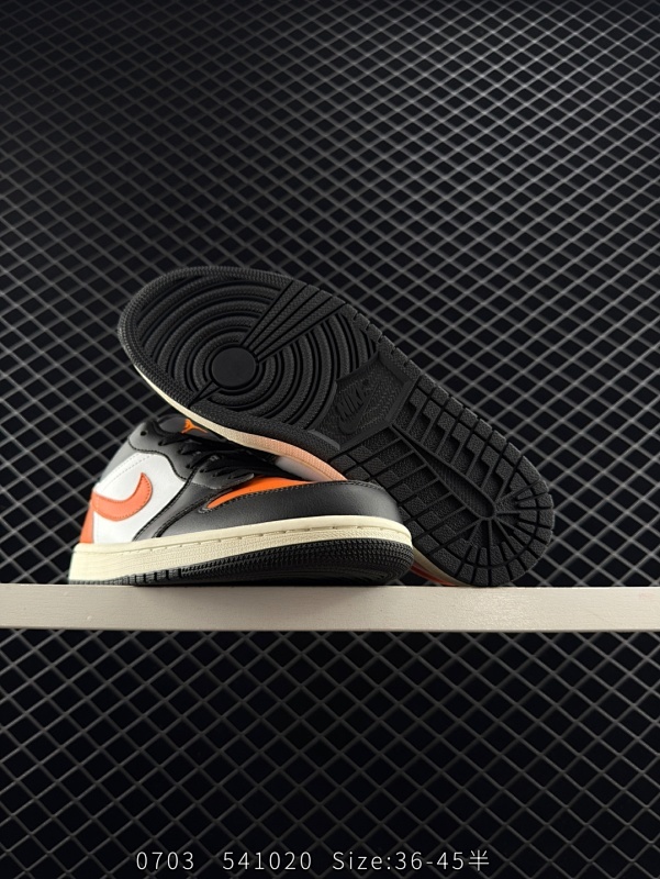 100 Air Jordan 1 Low "Shattered Backboard" 低帮 扣碎篮板 AJ1 乔丹1代 aj1 乔1 低邦 黑白橙 男女同款 乔丹篮球鞋系列 2025年，Jordan