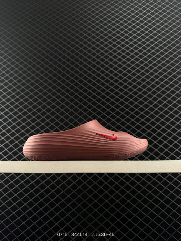 70 Nike/耐克 男女鞋原数据工程力学开发，搭配一次发泡轻量回弹泡绵缓震鞋底❗️舒适与透气性并重！耐克Nike ReactX Rejuven8 Slide"Black"活力8代系列室外涉水休闲运动