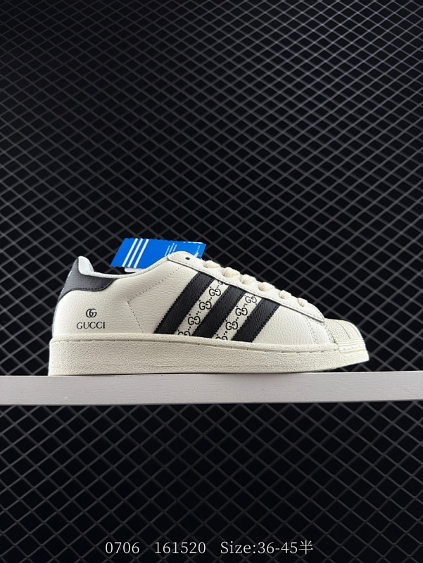 100 阿迪达斯Adidas三叶草 Originals Superstar贝壳头’DIY’系列低帮经典百搭休闲运动板鞋 原装头层材料 用料绝不含糊 独家版型蒸餾加工帶來的是更好的视觉和脚感体验 清洁度