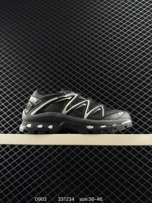 170 Salomon/萨洛蒙 男女鞋，升级原楦原纸版开发版型，采用透气网布与防护皮革组合鞋面材质，牛角扣系带开合，欧索莱环保去臭环型组合鞋垫，外置4D先进科技以及Contagrip大底❗️