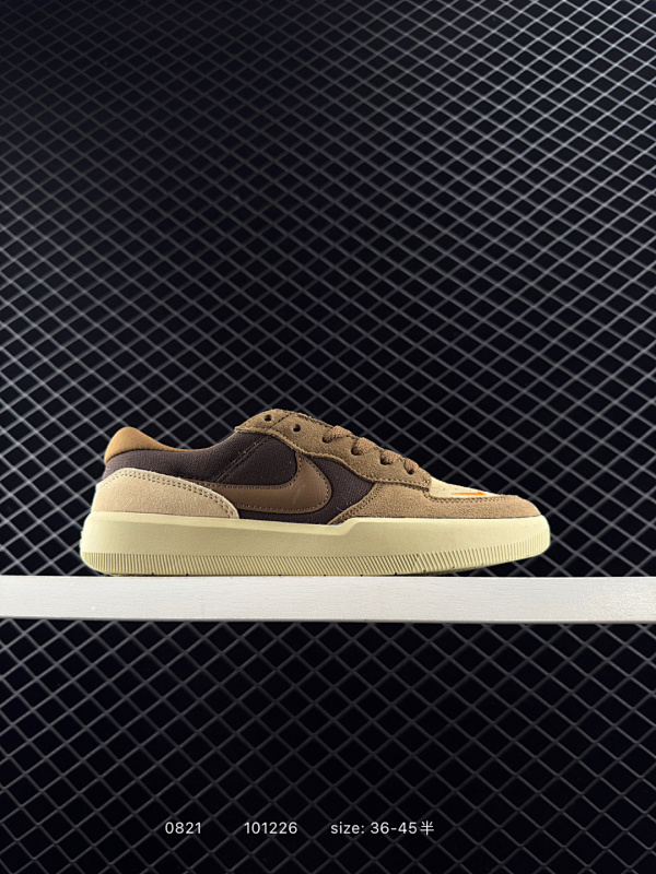 130 耐克Nike SB Force 58是一款将前沿创新带入街头的单品，它具有硫化杯底，具有出色的耐用性和灵活性。使用帆布和绒面革，在饰面上放置通风口，它自始至终都融入了传统篮球风格，此次配色迎入