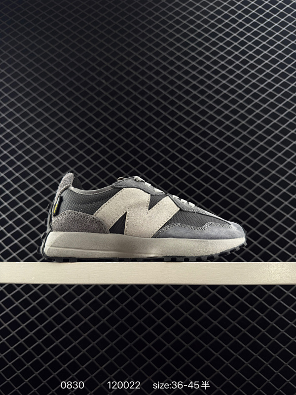 110 New Balance MS327 复古休闲运动慢跑鞋 以更纯粹的复古风格设计打造的全新造型 侧身还以解构设计 将 N 字标志以做旧压花样式呈现 官方货号:U327LZ 尺码:36 37 37