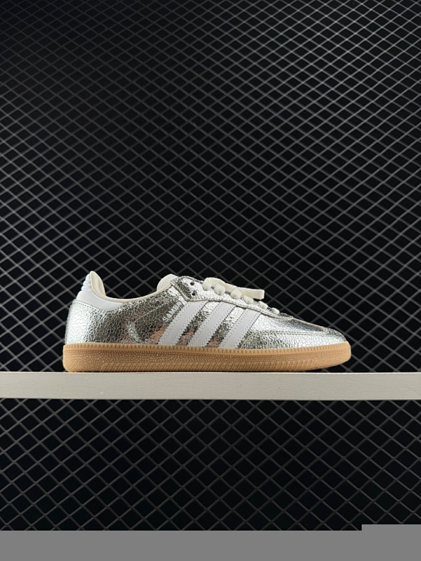 160 阿迪达斯三叶草Adidas Originals Samba OG 桑巴舞系列绅士德训足球风百搭低帮休闲运动板鞋 货号：JR0035 尺码：36 36.5 37 38 38.5 39 40 40