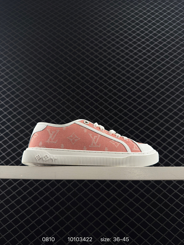 110 Louis Vuitton Trainer Sneaker Low 全新 LV 路易威登 休闲运动文化百搭板鞋 ！ ID:10103422  Size:36～45  详情        ¥ 1