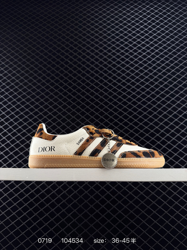 170 阿迪达斯三叶草Adidas Originals Samba Vegan OG”SPD“桑巴舞系列绅士德训足球风百搭低帮休闲运动板鞋 货号:XR0009 尺码：36～45 半 编码：104534