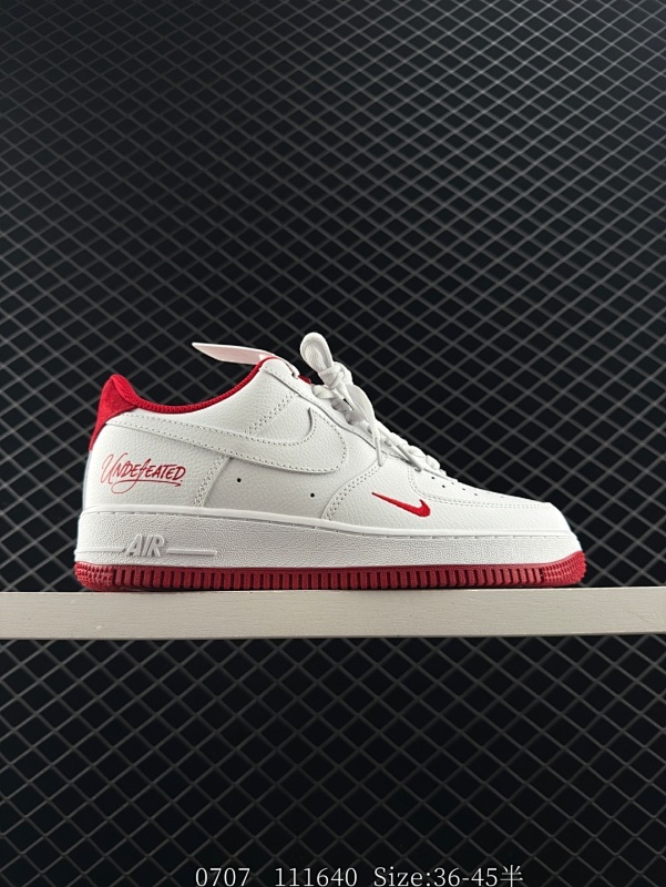 200 洛杉矶潮牌店限量发售 公司级 Undefeated x Nike Air Force 1 Low 白黑 空军一号低帮休闲板鞋 定制皮料 原装定制鞋盒 细节满满 原楦头原纸板 内置全掌气垫  货