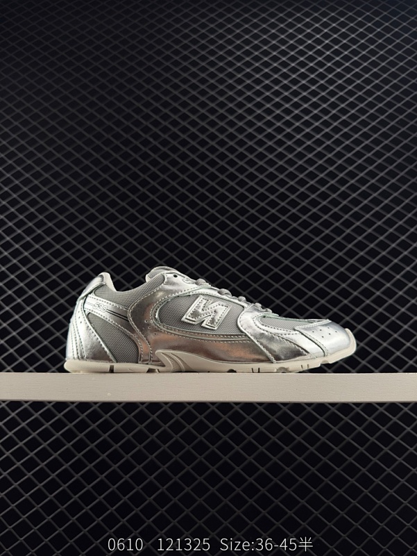 125 新百伦New Balance x Miumiu 缪缪联名 24s联名款运动鞋 缪缪大秀上爆出的这双与New Balance 新百伦联名款运动 球鞋 后全球各大代购官网火爆上市.24s开春走秀场