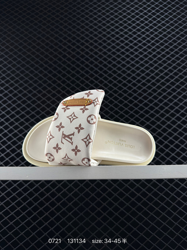 170 X1 驴家 东莞顶级版本 原版一比一开发 Lv Miami Damier 15配色版本 圆头一字拖鞋系列 驴家 Louis Vuitton Oasis 经典系列2024最新经典款拖鞋款式牛仔布