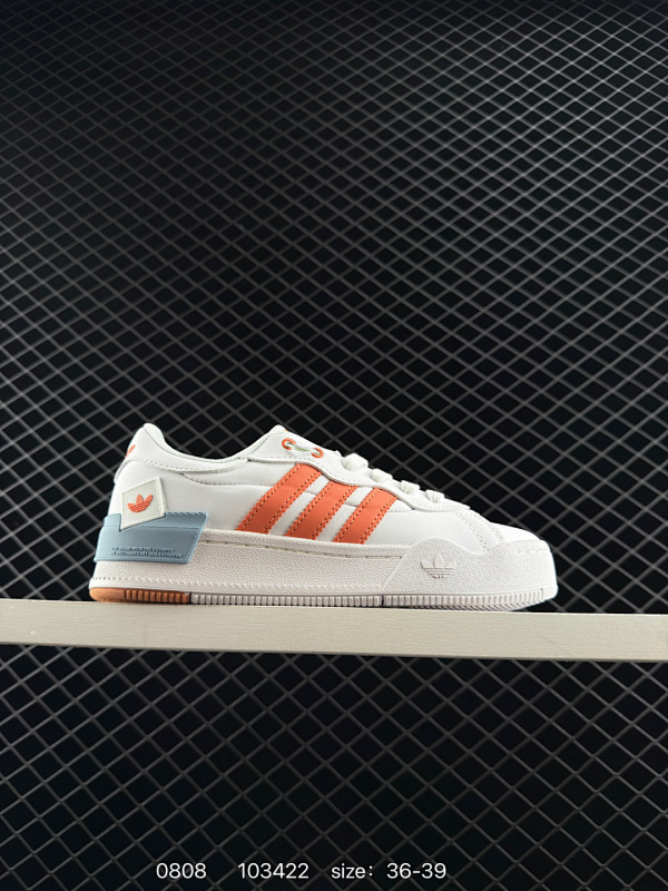 110 AD Neo VL Court CLASSIC 阿迪三叶草 绒面麂皮防滑耐磨轻便低帮板鞋  三叶草休闲复古运动板鞋 官方一比一制作 经典侧面三道杠和鞋舌三道杠的标示彰显其身份 承载青春情怀的板