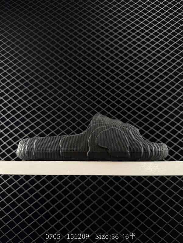 45 阿迪达斯DC AD Original Adilette 22 Slide 3D打印沙滩涉水舒适耐磨运动拖鞋  货: GX6949 SIZE：36 37 38 39 40 41 42 43 44