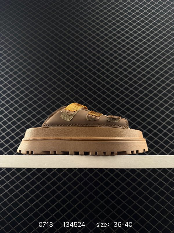 120 UGG GOLDENGLOW 夏季新款休闲舒适厚底魔术贴时尚凉鞋 编号：109924 尺码：36～40 货号：W/ 1167430 编码：134524 全文  详情          ¥ 12