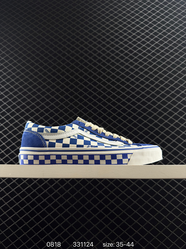 120  Vans Old Skool 36 LX-BMX 官方新款 白红棋盘格休闲帆布鞋 VN000D57ERM #采用麂皮与帆布拼接搭配，触感细腻，鞋身两侧搭配 8 盎司红白帆布，强化复古属性。并