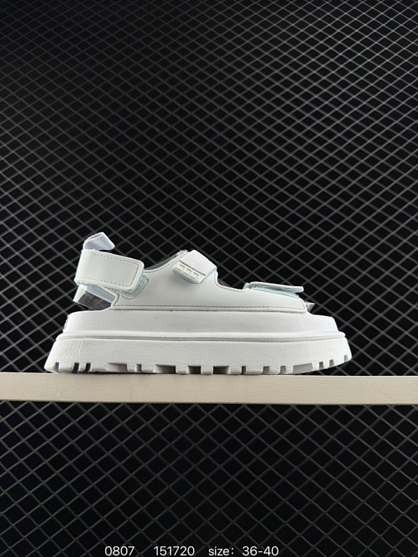 100 UGG LA云系列 厚底模式贴 凉拖鞋 货号  1152685 313200ADEWU  36-40 编码：151720  详情          ¥ 100