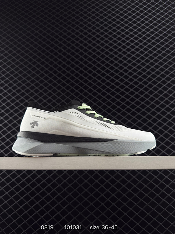 155 DESCENTE迪桑特男款CHRON复古运动休闲鞋 户外徒步鞋 旅游鞋，舒适透气皮革鞋面易清洁、侧面硅胶设计、鞋舌与鞋身柔软、鞋底轻量化设计和防滑纹路等特点，适合日常休闲和户外出游。  货号：