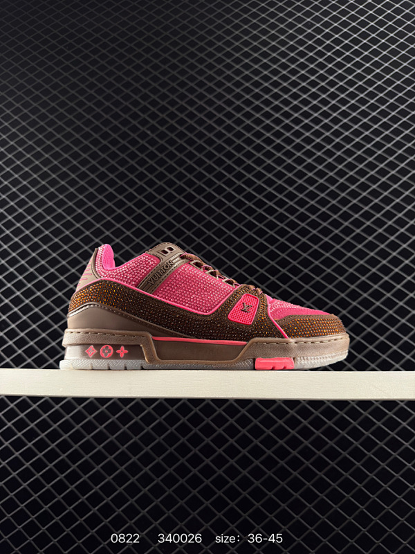 130 全新LV路易威登Louis Vuitton Trainer Sneaker Low休闲运动文化百搭板鞋  尺码：36～45 编号：340026  详情          ¥ 130