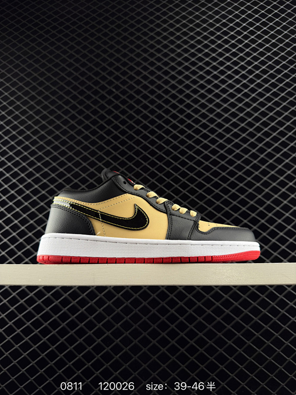 130 乔丹Air Jordan 1 乔丹篮球鞋男女运动鞋潮流板鞋 尺码： 39 40 40.5 41 42 42.5 43 44 45 46 货号：HQ2016-200 编码：120026  详情