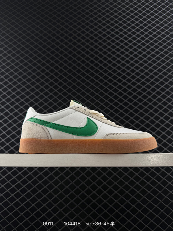 90 Nike 联名 Killshot II Leather  耐克板鞋 采用米白色皮革制作鞋身，Swoosh 点缀其中，最后搭载棕色生胶大底，流露出满满的复古气气息 货号：432997-121