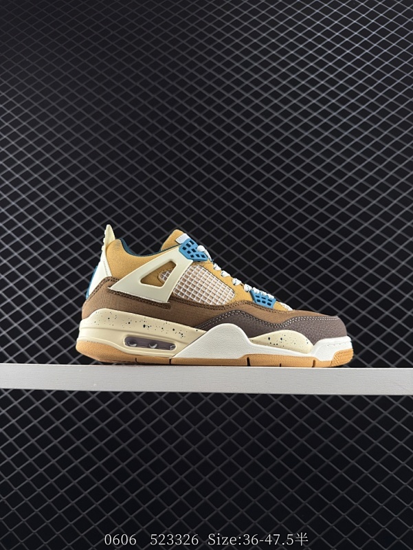 130 乔丹 Air Jordan 4 Retro OG ”Cement“ 白水泥 乔丹篮球鞋系列 以白色鞋身辅以水泥灰和黑色装扮，鞋舌上经典的 4 代 Jumpman Logo + Flight 字