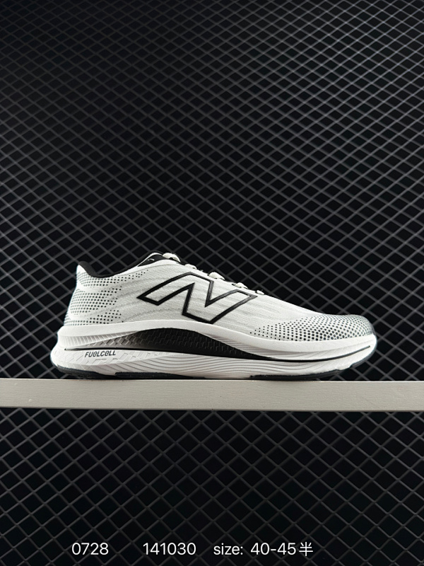 150 New Balance 新百伦FuelCell 简约 织物 网布防滑耐磨透气轻便 低帮 马拉松跑步鞋 货号:WWWKECC1 尺码: 40 40.5 41.5 42 42.5 43 44 45