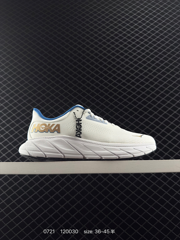 150公司级 HOKA ONE ONE Arahi 7 阿瑞海7代 低帮 纯黑色 舒适百搭防滑耐磨低帮休闲跑步鞋 始终致力于为所有跑者提供更新、更好的跑步装备。相比常规跑鞋，HOKA ONE ONE特