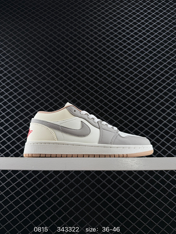 110 Nike Air Jordan 1 Low AJ1乔1低帮休闲板鞋 同步官方配色  原档冲孔鞋头 四线拉帮 鞋舌高弹海绵填充 官方货号:553558 113 Size:36 36.5 37.5