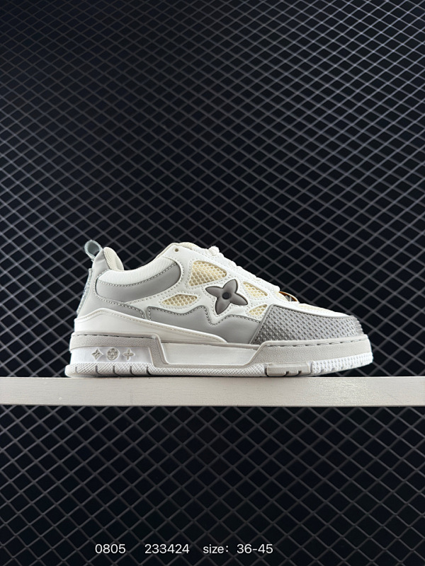 120 LV Skate Sneaker 路易威登 2025年新款运动板鞋 蛇年限定 春夏秀场初次亮相，此次以粒面牛皮革焕新呈现。加垫鞋领和鞋舌援引滑板鞋设计，科技鞋带和橡胶外底完善整体。粒面牛皮革网