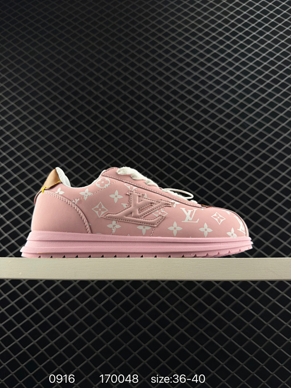 240 Nigo x Louis Vuitton LV联名款 阿甘 低帮运动休闲鞋 大厂出品 品质板正  此次系列包括从简约风格的运动鞋到引人注目的跑鞋 LV 以其标志性的厚底和现代美学脱颖而出 而其