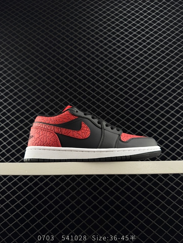 140 ✅Nike Air Jordan 1 Low AJ1乔1低帮休闲板鞋 同步官方配色  原档冲孔鞋头 四线拉帮 鞋舌高弹海绵填充 官方货号：553558 013 Size：36 36.5 37.