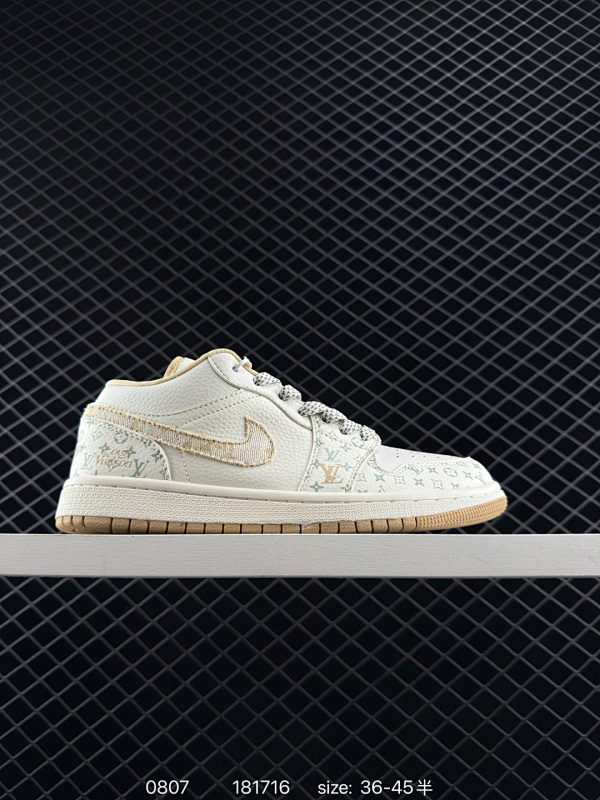 80 耐克Nike Air Jordan 1 Low”Chicago“AJ1乔丹一代低帮经典复古文化休闲运动篮球鞋采用软质牛培皮革鞋面材质#中底注胶孔内置真Sole气垫❗ 货号：SJ9950