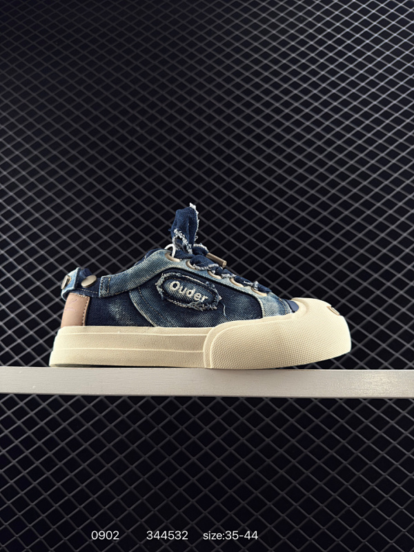 160 ✅Ouder 人气单品 超级萌丑鞋 | 专柜新款大头开口笑帆布鞋系列此品牌以丑萌膨胀设计风格备受关注，品牌旨在为当代男女打造年轻 潮流 时髦 不一样的美。新开口笑鞋面采用膨胀及宽体的设计语言，