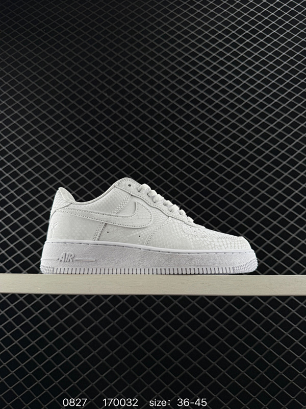 160 公司级✅耐克Nike AIR FORCE 1‘07 空军一号低帮百搭休闲运动板鞋。柔软、弹性十足的缓震性能和出色的中底设计，横跨复古与现代的外型结合，造就出风靡全球三十多年的Force 1。