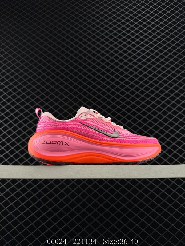 170 【新品公司级】耐克Nike Vomero Plus 反转Swoosh｜跑鞋圈新王！厚底增高运动跑步鞋 时尚老爹鞋 这双Vomero Plus真的太绝了！反转Swoosh设计超有个性，缓震像