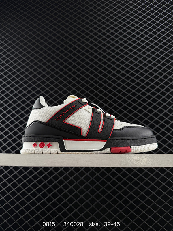 140 Louis Vuitton/LOUIS VUITTON路易威登 广东原产，采用皮革鞋面材质，，内里全小羊皮打造及去味海玻璃脚垫，外置耐磨橡胶大底❗全新LV路易威登Louis Vuitton R