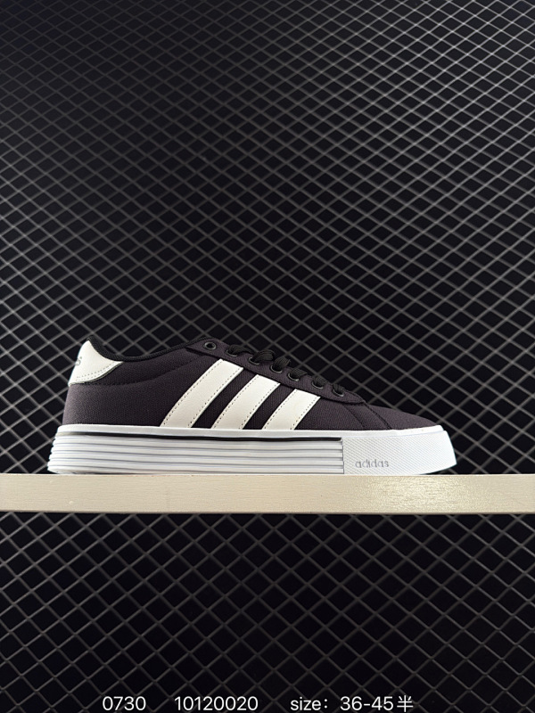 100 Adidas Barreda Daily 4.0 阿迪舒适减震低帮休闲板鞋  货号：IF4496  尺码：36 36.5 37.5 38 38.5 39 40 40.5 41 42 42.5