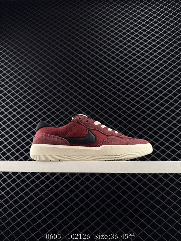 130 耐克Nike SB Force 58是一款将前沿创新带入街头的单品，它具有硫化杯底，具有出色的耐用性和灵活性。使用帆布和绒面革，在饰面上放置通风口，它自始至终都融入了传统篮球风格，此次配色迎入