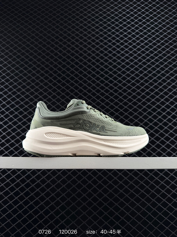 120 HOKA M BONDI 9 轻盈跑鞋 这个品牌来自于新西兰的毛利语，HOKA表示大地，ONE ONE表示飞越，连起来就是飞越地平线，ONE ONE不是读作“万万”，正确读法是“欧尼欧尼”。