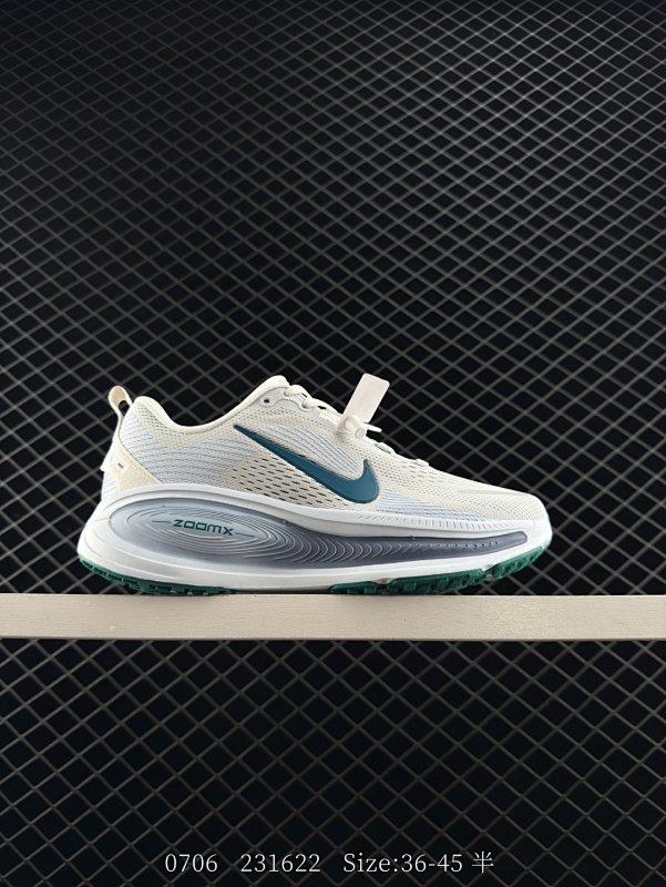 110 Nike Air Zoom Vomero 18 登月18 2025新款缓震休闲跑鞋 原鞋开发 内置全新缓震Zoom气垫货号： 货号：HM6804 105  编码:231622 尺码：如图 全文