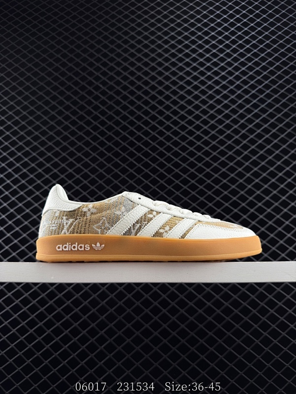 170 adidas 德训鞋 “LV联名-卡其牛仔”高端定制 大厂纯原品质出货 超高清洁度 细节完美 舒适百搭  低帮休闲板鞋 男女同款 货号：SC9207-729 码数：36 36.5 37.5 3