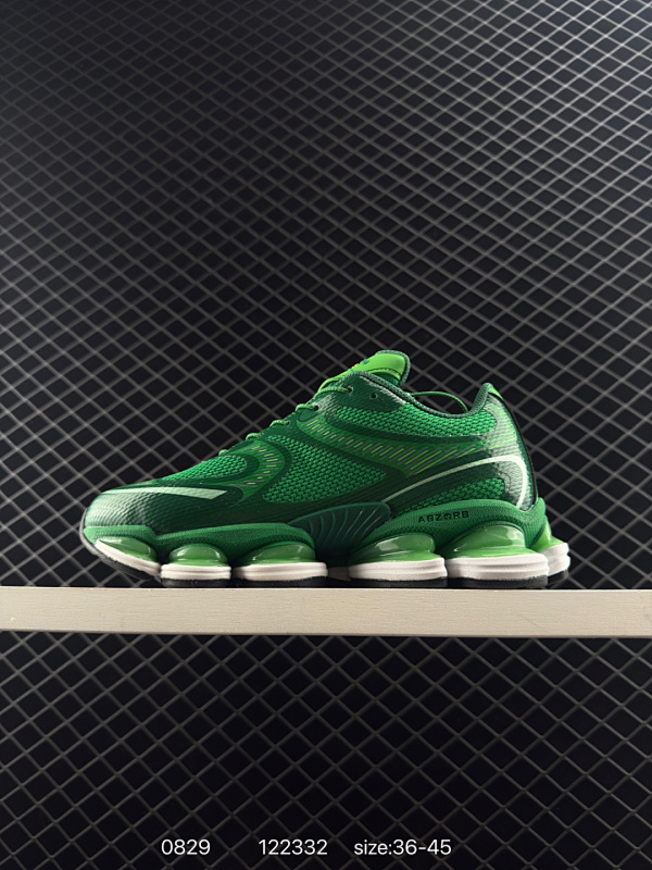 160 New Balance 2000 NB2000 新百伦2000 纽巴伦2000 低帮 纯白色 男女同款 舒适百搭防滑耐磨低邦休闲跑步鞋 以其独特的设计和出色的舒适度备受青睐；这款鞋子采用轻盈透