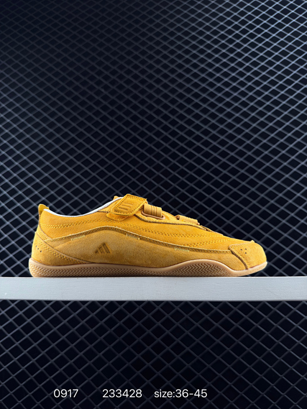 140 DT【公司级】 adidas FOS URBAN REVERIE 舒适时尚 阿迪fos芭蕾鞋  设计感特别强 中底廓形设计 结合了两种缓震技术 绑带设计整体线条优美 显脚瘦 虽然底子有点薄